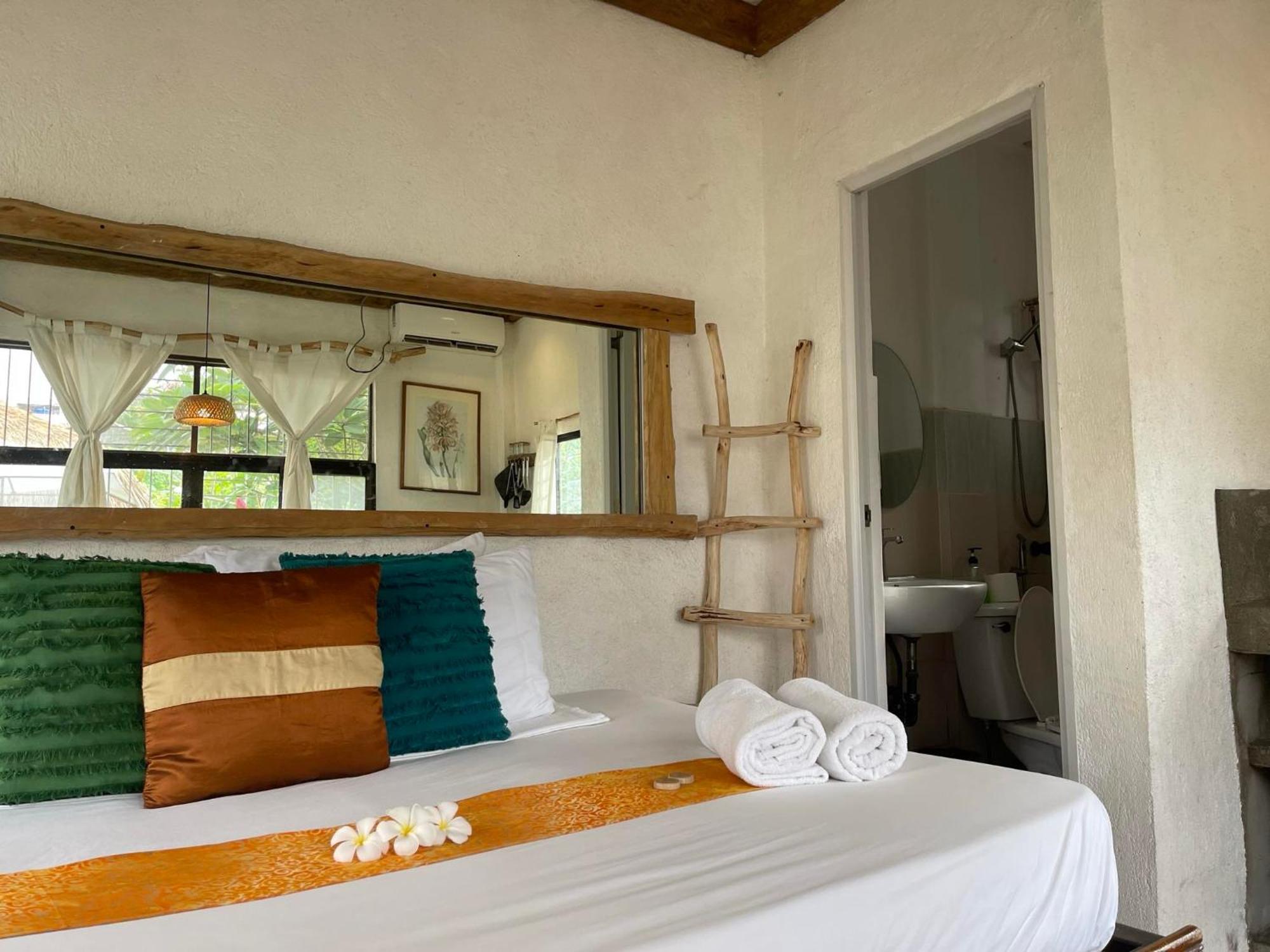 Canvas Inn, With Kitchen * Balabag (Boracay)