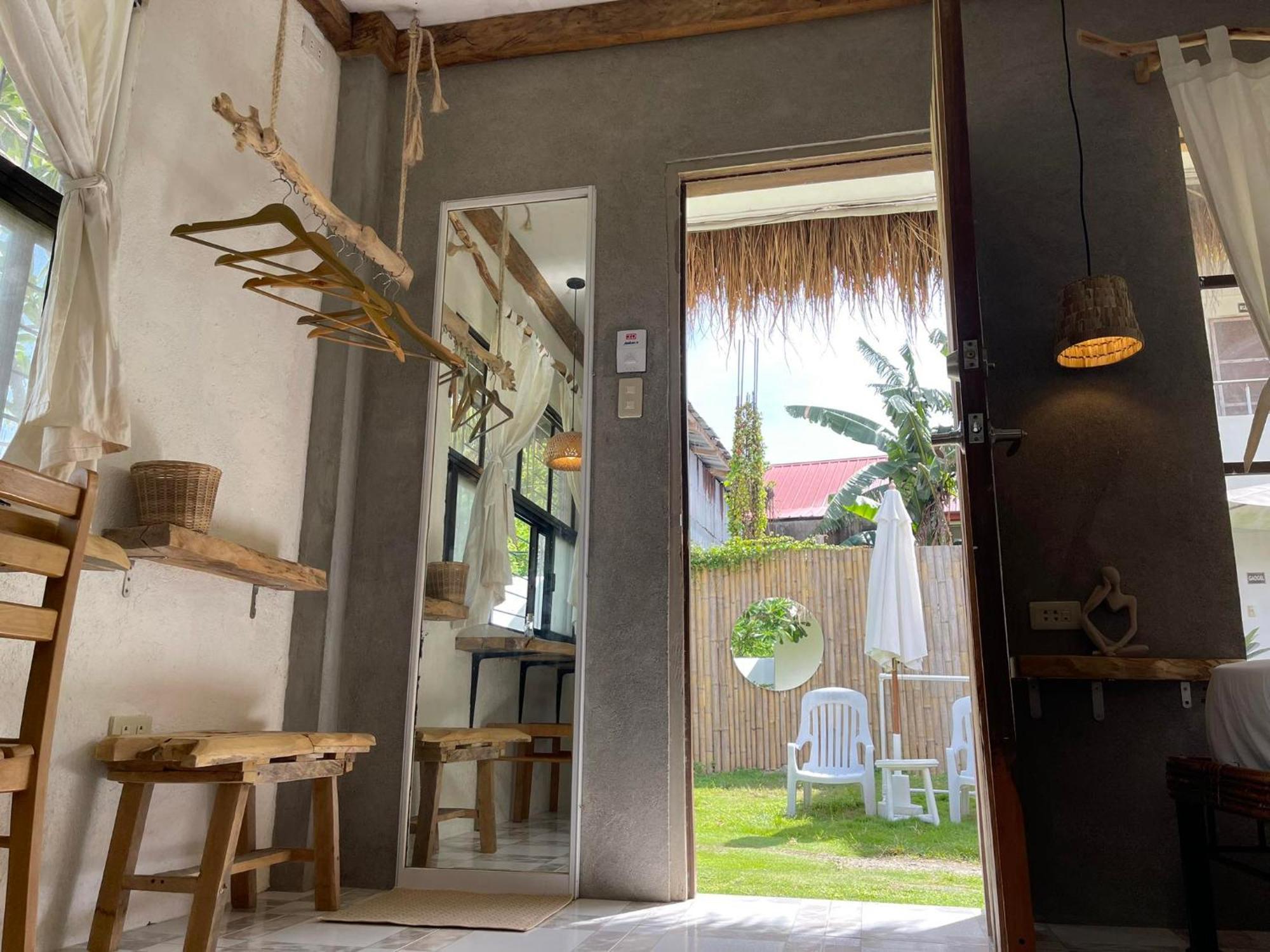 Canvas Inn, With Kitchen Bed & Breakfast *